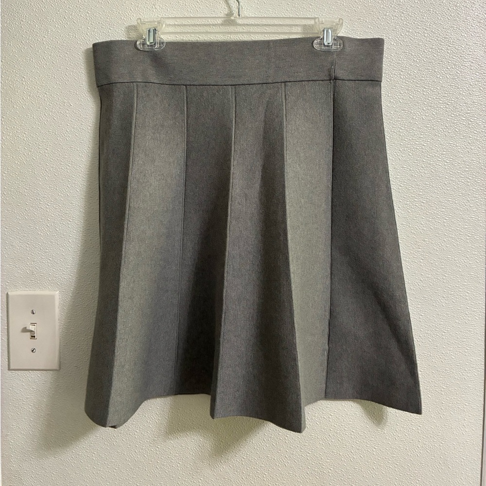 Ann Taylor Charcoal Grey pleated Knit Skirt L NWT